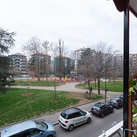 Large Apartment Close To Metro Milano Exteriör bild